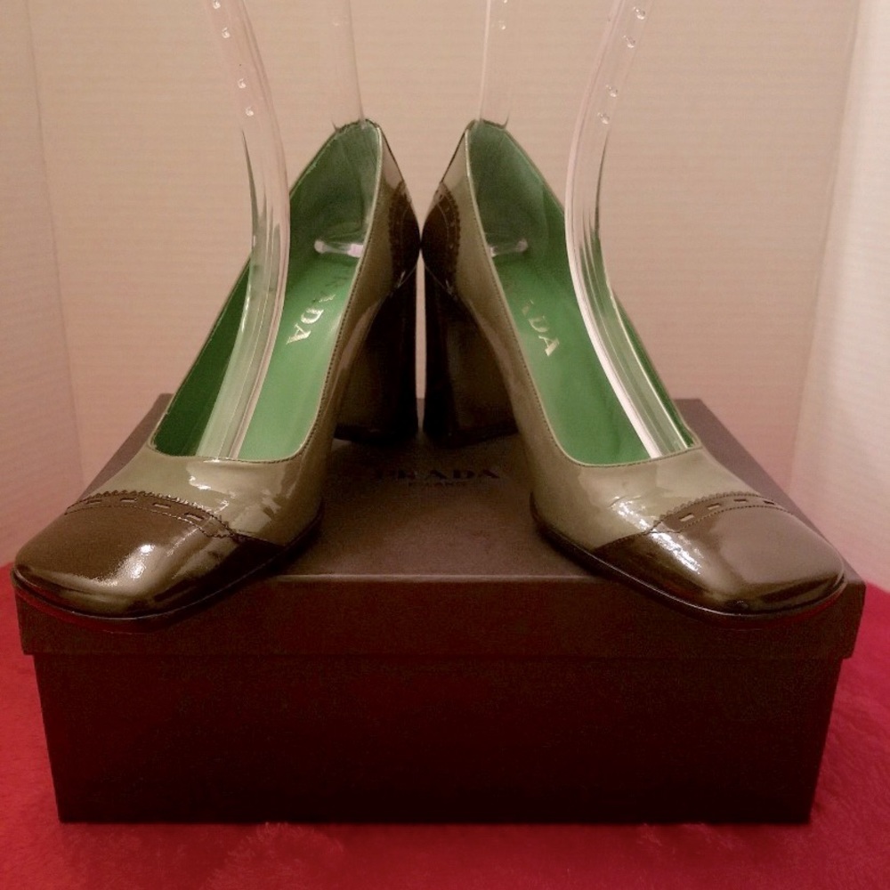 Designer Shoes.  Prada Chocolate Brown and Green Patent Leather. Classic Style